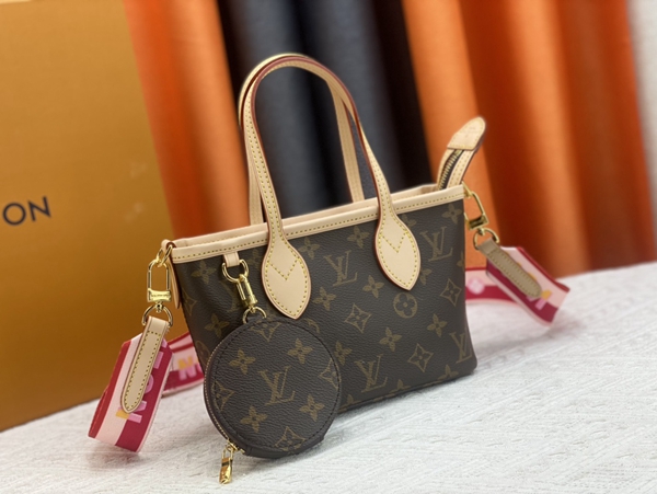 ルイヴィトンバッグ正面デザイン